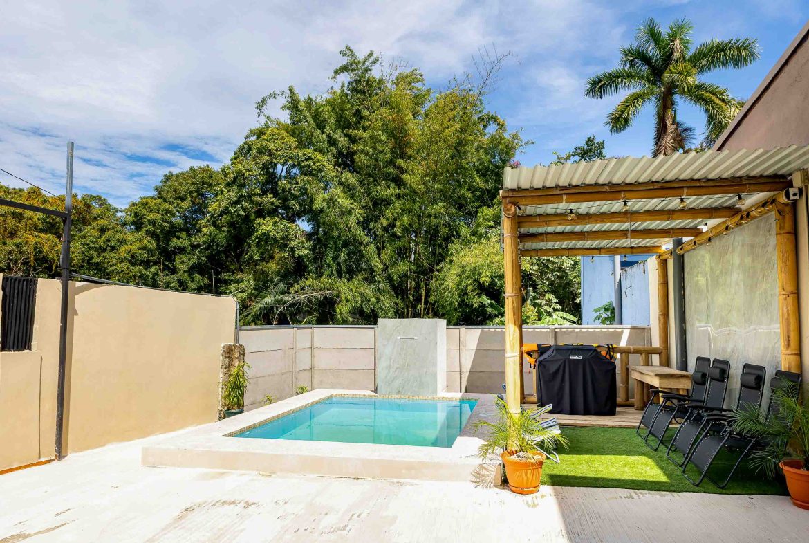 PROPERTY WITH THREE BEDROOM NEAR TO QUEPOS – 0.05 ACRES, Uvita, Costa Rica — photo 3