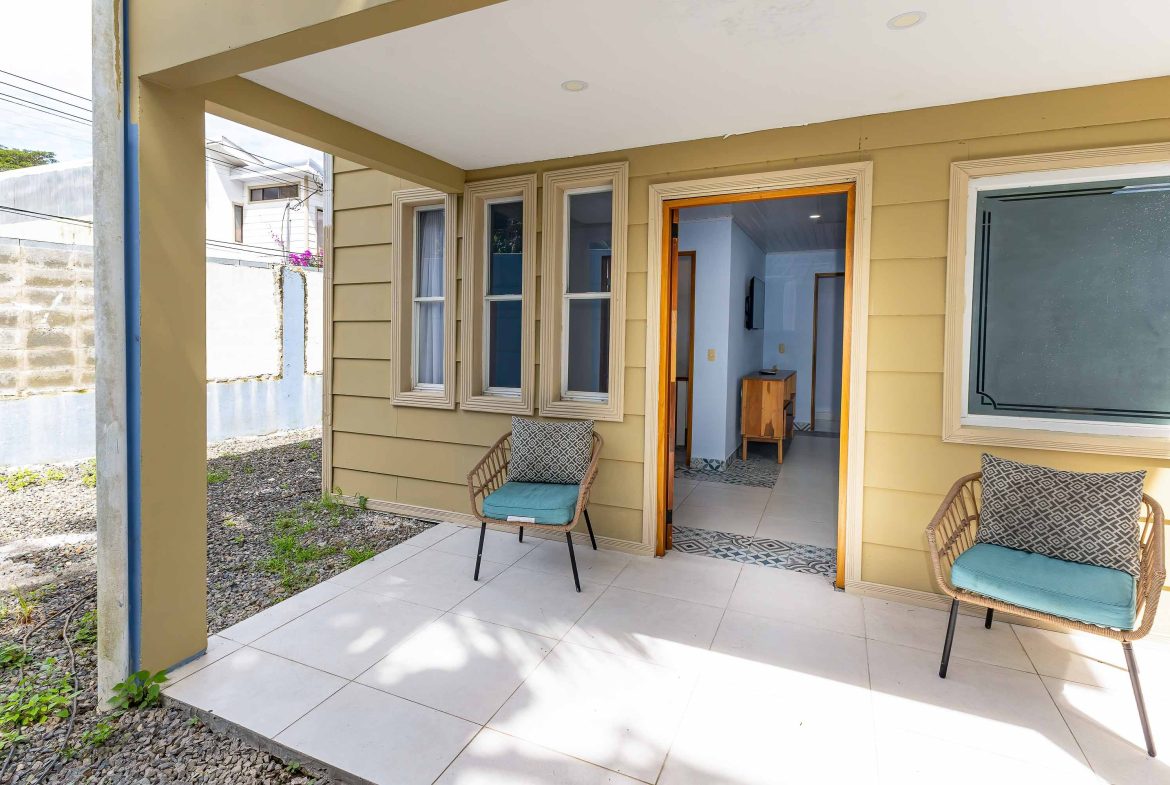 PROPERTY WITH THREE BEDROOM NEAR TO QUEPOS – 0.05 ACRES, Uvita, Costa Rica — photo 4