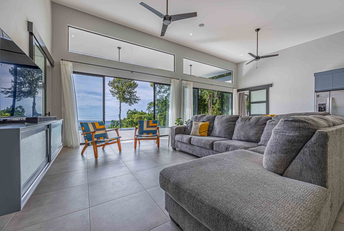PROPERTY WITH THREE BEDROOM AND PANORAMIC VIEWS OF THE NATURE, IN PORTALON –  1.35 ACRES