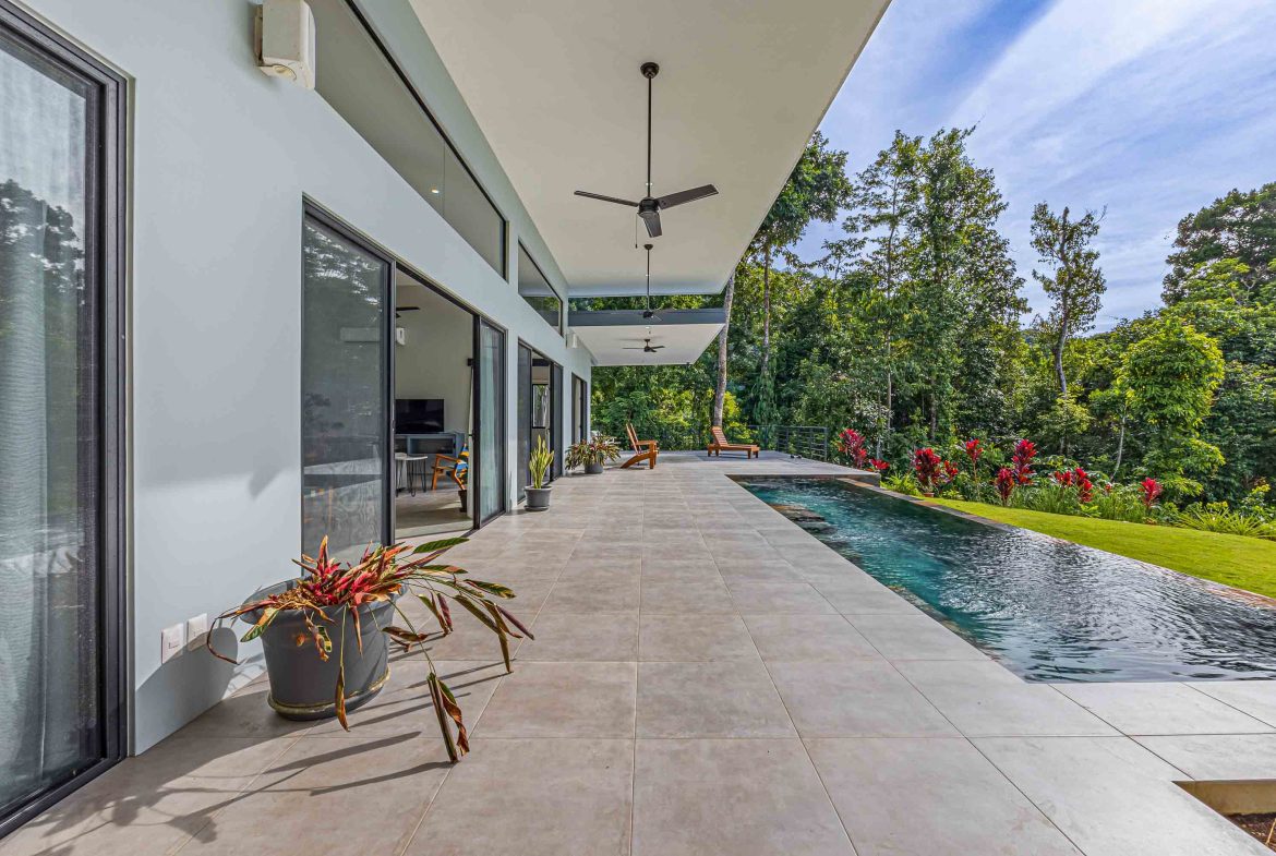 PROPERTY WITH THREE BEDROOM AND PANORAMIC VIEWS OF THE NATURE, IN PORTALON –  1.35 ACRES