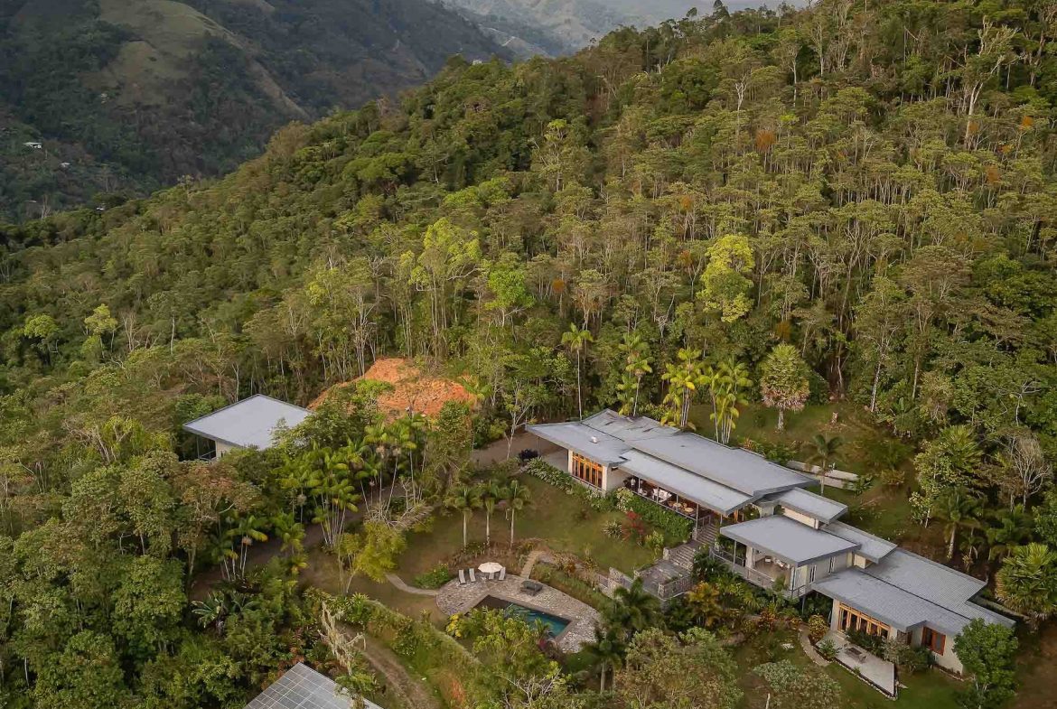 VILLA CHIRRIPO PROPERTY WITH PANORAMIC VIEWS OF THE MOUNTAINS AND SUNSET, IN RIVAS – 8.7 ACRES, Uvita, Costa Rica — photo 2