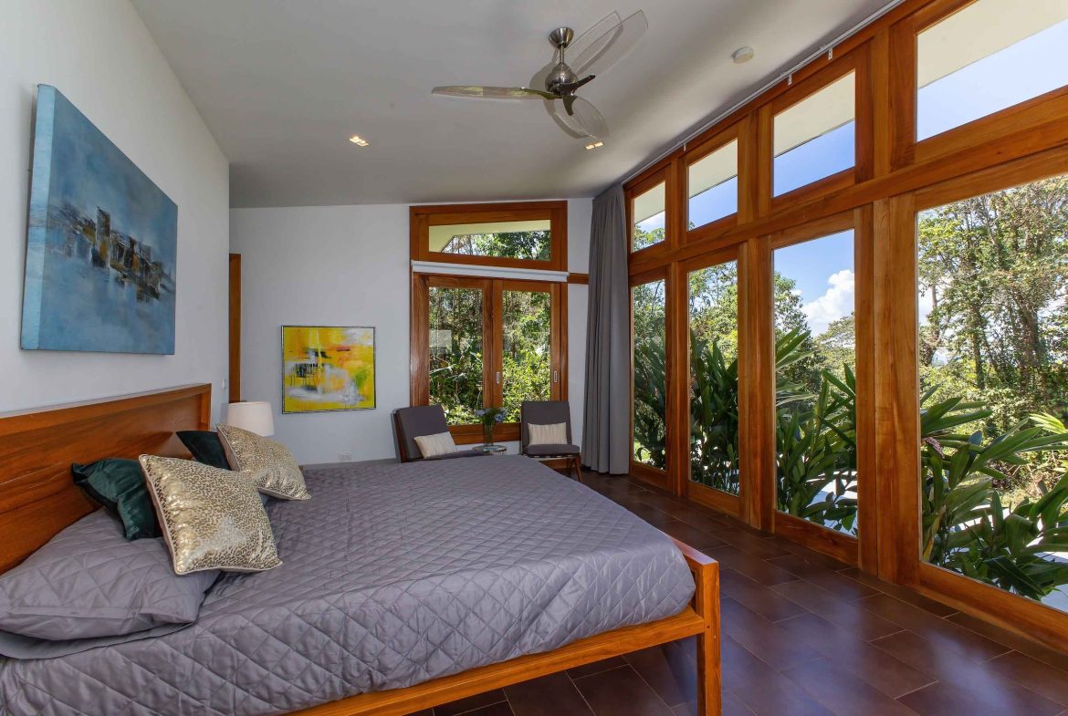 VILLA CHIRRIPO PROPERTY WITH PANORAMIC VIEWS OF THE MOUNTAINS AND SUNSET, IN RIVAS – 8.7 ACRES