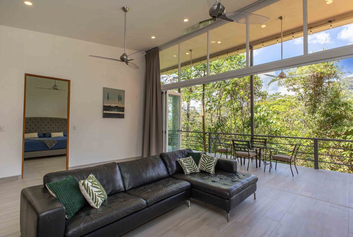 VILLA CHIRRIPO PROPERTY WITH PANORAMIC VIEWS OF THE MOUNTAINS AND SUNSET, IN RIVAS – 8.7 ACRES