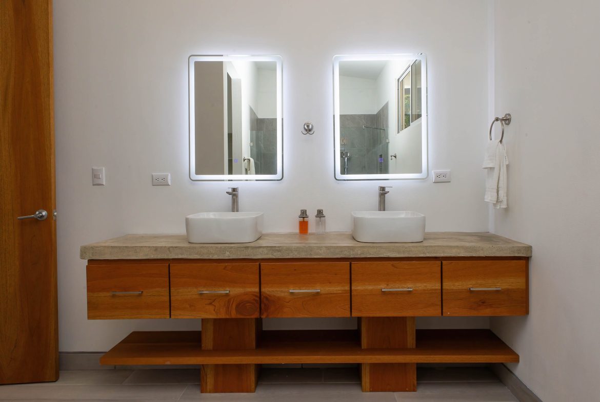 VILLA CHIRRIPO PROPERTY WITH PANORAMIC VIEWS OF THE MOUNTAINS AND SUNSET, IN RIVAS – 8.7 ACRES