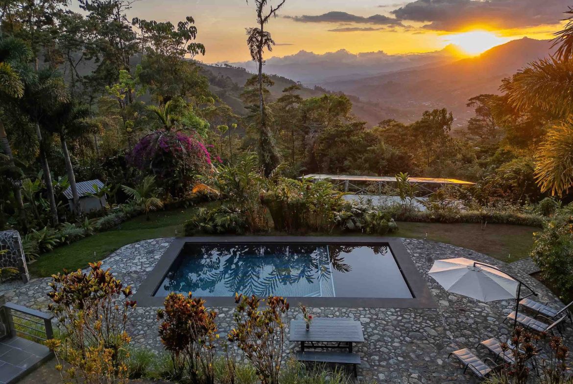 VILLA CHIRRIPO PROPERTY WITH PANORAMIC VIEWS OF THE MOUNTAINS AND SUNSET, IN RIVAS – 8.7 ACRES, Uvita, Costa Rica — photo 7
