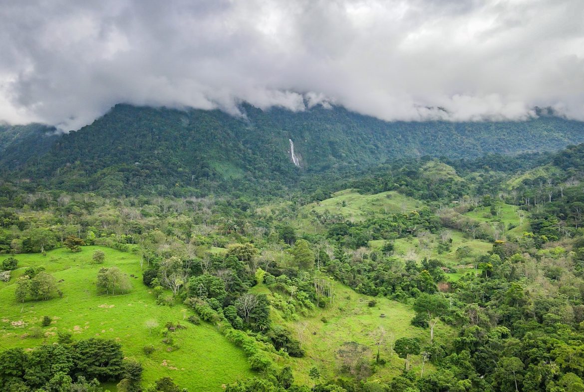BUILDING PROPERTY WITH A WATERFALL VIEWS, IN SAN SALVADOR – 2.4 ACRES