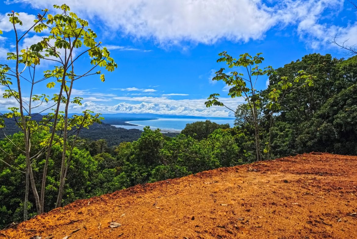 BUILDING PROPERTY WITH PANORAMIC VIEWS OF THE OCEAN, IN CINCO VENTANAS – 0.47 ACRES