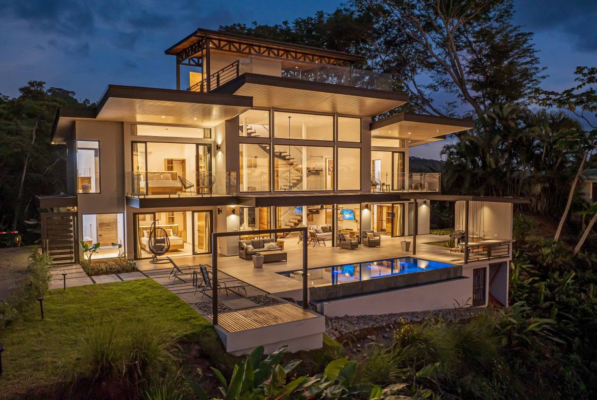 PROPERTY WITH FOUR BEDROOM AND SUNSET VIEWS SURROUNDED IN OF THE NATURE, IN HATILLO – 1.42 ACRES, Uvita, Costa Rica — photo 3