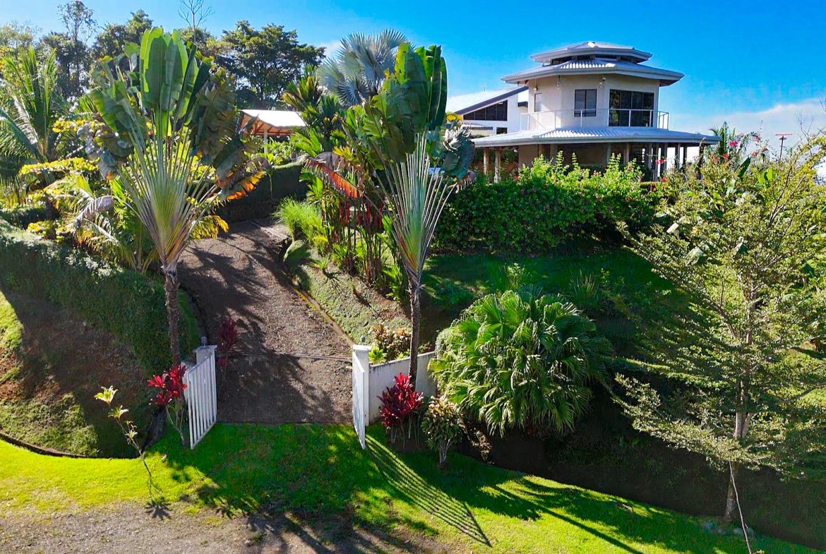 MOUNTAIN PROPERTY WITH ONE BEDROOM WITH OCEAN FRONT VIEWS, IN CINCO VENTANAS – 0.64 ACRES, Uvita, Costa Rica — photo 3