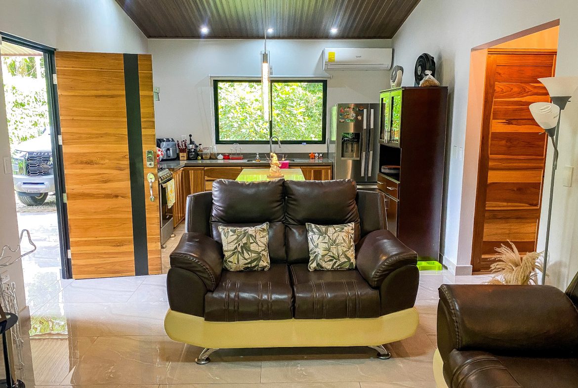 PROPERTY WITH FRUIT TREES IN A BEAUTIFUL GARDEN, IN OJOCHAL – 0.26 ACRES, Uvita, Costa Rica — photo 6