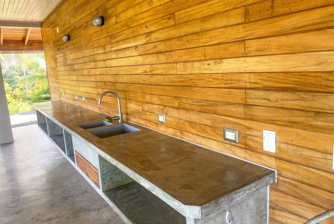 MOUNTAIN PROPERTY WITH ONE BEDROOM WITH OCEAN FRONT VIEWS, IN CINCO VENTANAS – 0.64 ACRES