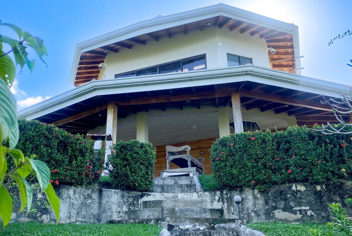 MOUNTAIN PROPERTY WITH ONE BEDROOM WITH OCEAN FRONT VIEWS, IN CINCO VENTANAS – 0.64 ACRES