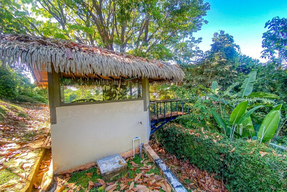 MOUNTAIN PROPERTY WITH ONE BEDROOM WITH OCEAN FRONT VIEWS, IN CINCO VENTANAS – 0.64 ACRES