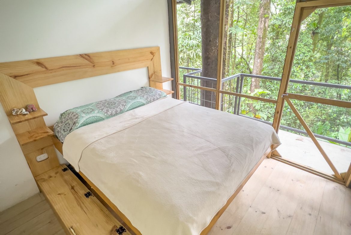 JUNGLE PROPERTY WITH THREE BEDROOM IN THE MIDDLE OF THE NATURE, IN PIEDRAS BLANCAS – 1.87 ACRES