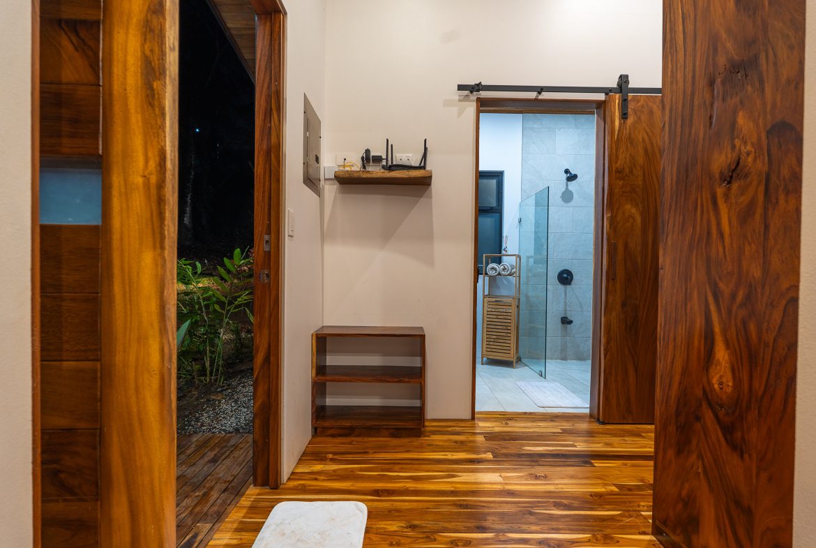 PROPERTY WITH ONE BEDROOM WITH BEAUTIFUL VIEWS OF THE NATURE, IN QUIZARRA PEREZ ZELEDON – 4.5 ACRES