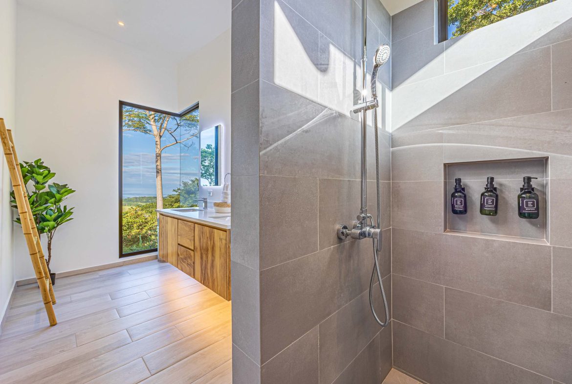 PROPERTY WITH FOUR BEDROOM AND SUNSET VIEWS SURROUNDED IN OF THE NATURE, IN HATILLO – 1.42 ACRES