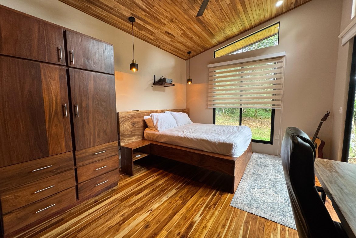 PROPERTY WITH ONE BEDROOM WITH BEAUTIFUL VIEWS OF THE NATURE, IN QUIZARRA PEREZ ZELEDON – 4.5 ACRES