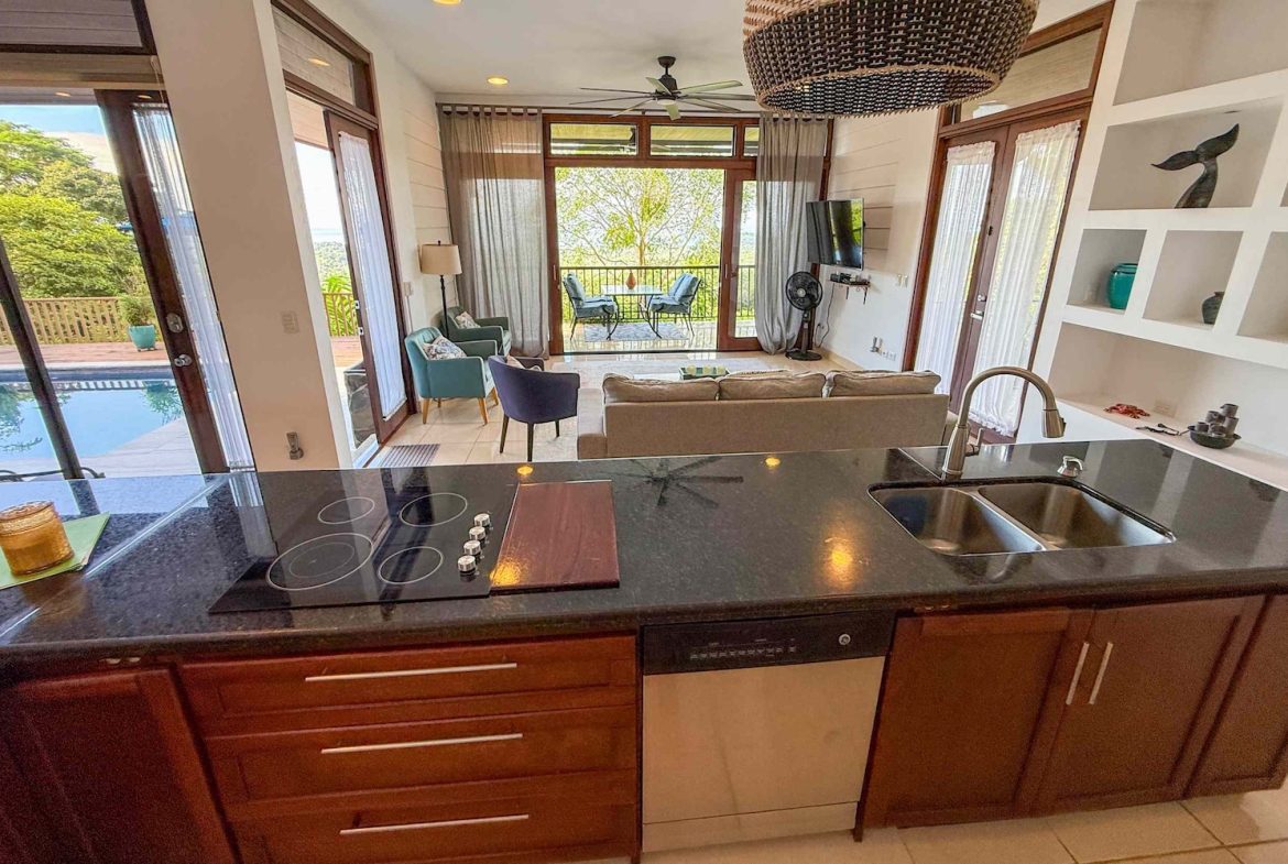 MOUNTAIN PROPERTY WITH FOUR BEDROOM WITH OCEAN VIEWS, IN OJOCHAL – 0.37 ACRES