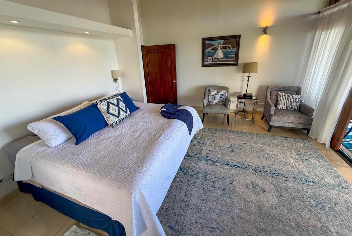 MOUNTAIN PROPERTY WITH FOUR BEDROOM WITH OCEAN VIEWS, IN OJOCHAL – 0.37 ACRES