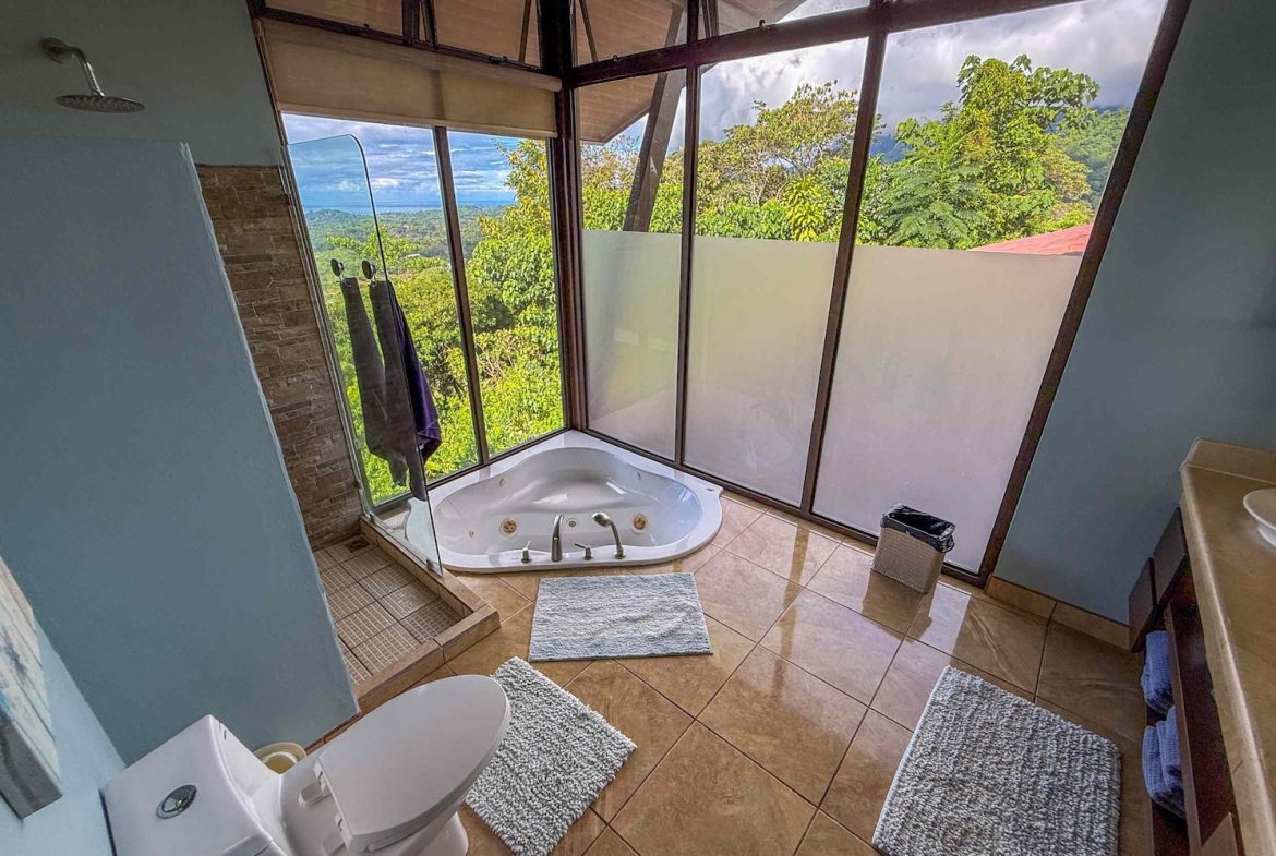 MOUNTAIN PROPERTY WITH FOUR BEDROOM WITH OCEAN VIEWS, IN OJOCHAL – 0.37 ACRES