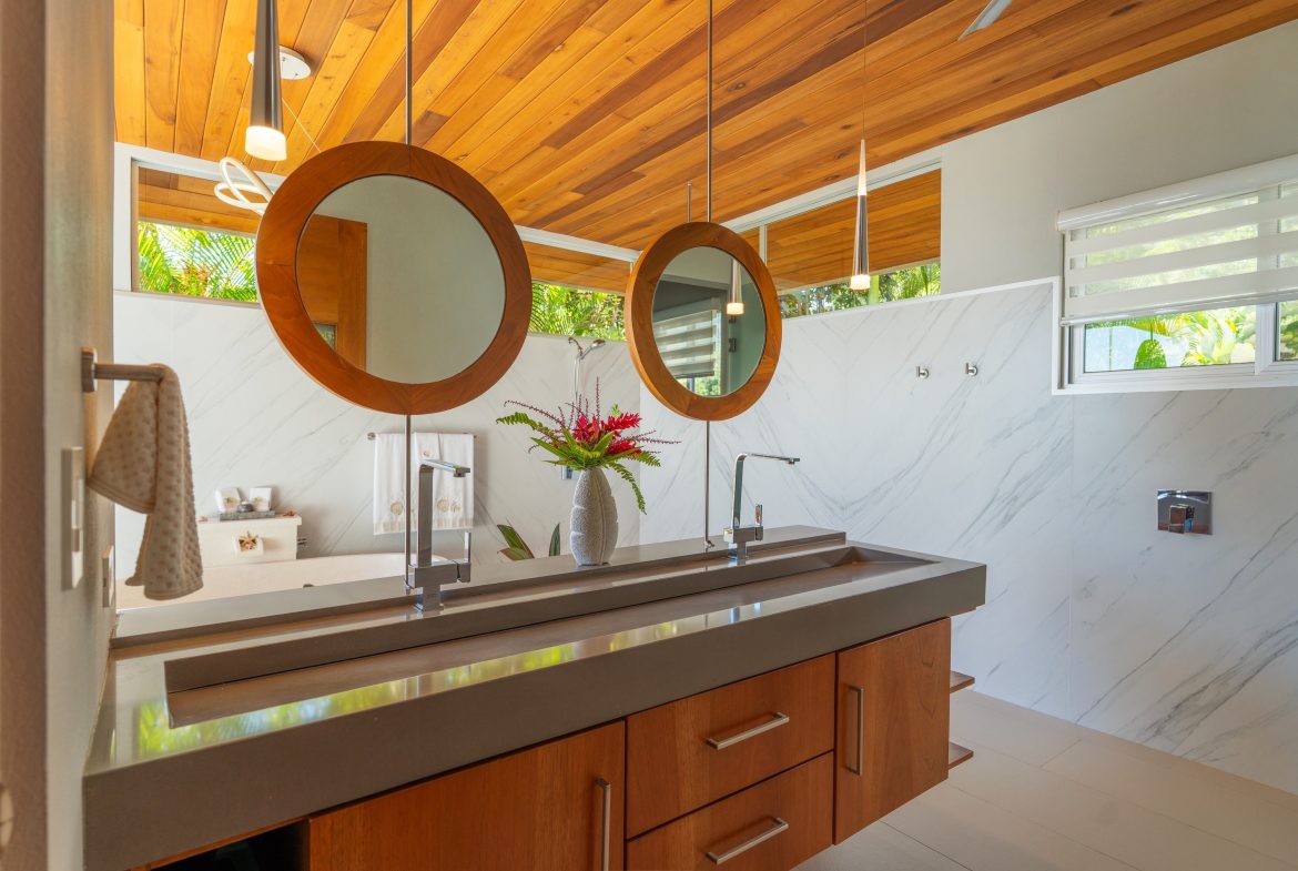 CASA HORIZON BLUE PROPERTY WITH THREE BEDROOM AND OCEAN VIEWS, IN OJOCHAL – 0.25 ACRES
