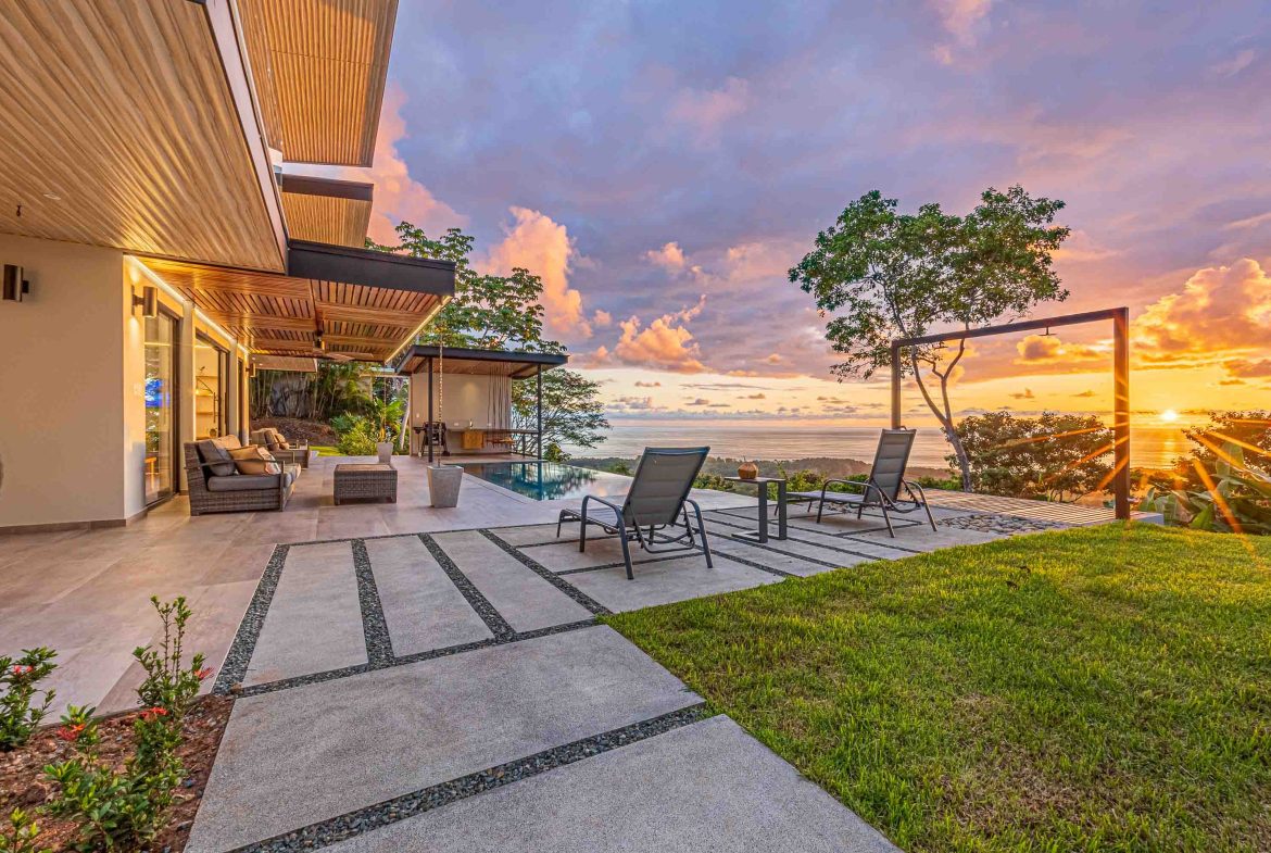 PROPERTY WITH FOUR BEDROOM AND SUNSET VIEWS SURROUNDED IN OF THE NATURE, IN HATILLO – 1.42 ACRES, Uvita, Costa Rica — photo 6