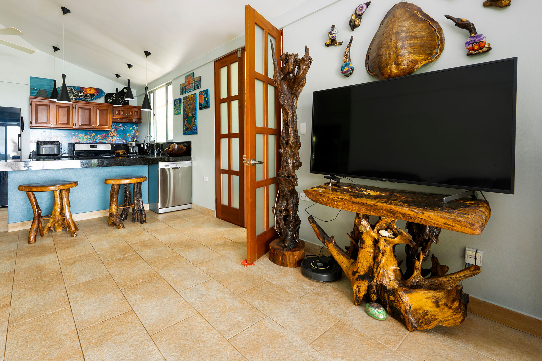 3_living and kitchen_1