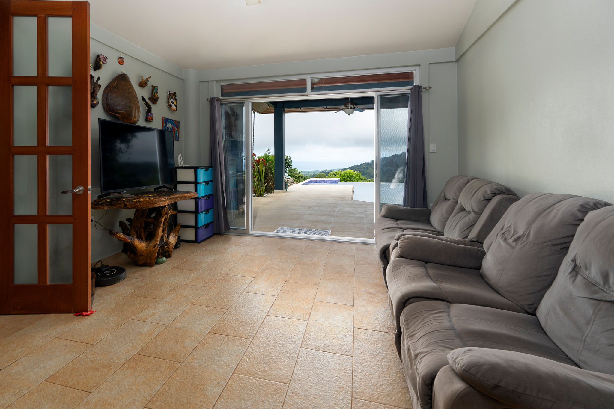 3_living and kitchen_3