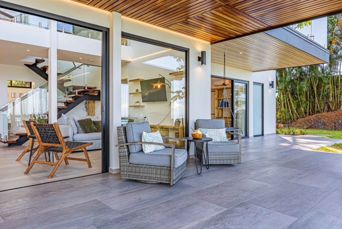 PROPERTY WITH FOUR BEDROOM AND SUNSET VIEWS SURROUNDED IN OF THE NATURE, IN HATILLO – 1.42 ACRES