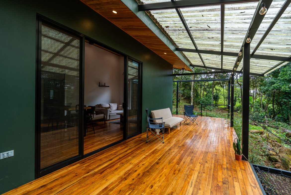 PROPERTY WITH ONE BEDROOM WITH BEAUTIFUL VIEWS OF THE NATURE, IN QUIZARRA PEREZ ZELEDON – 4.5 ACRES, Uvita, Costa Rica — photo 6