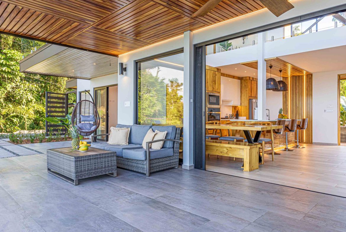 PROPERTY WITH FOUR BEDROOM AND SUNSET VIEWS SURROUNDED IN OF THE NATURE, IN HATILLO – 1.42 ACRES