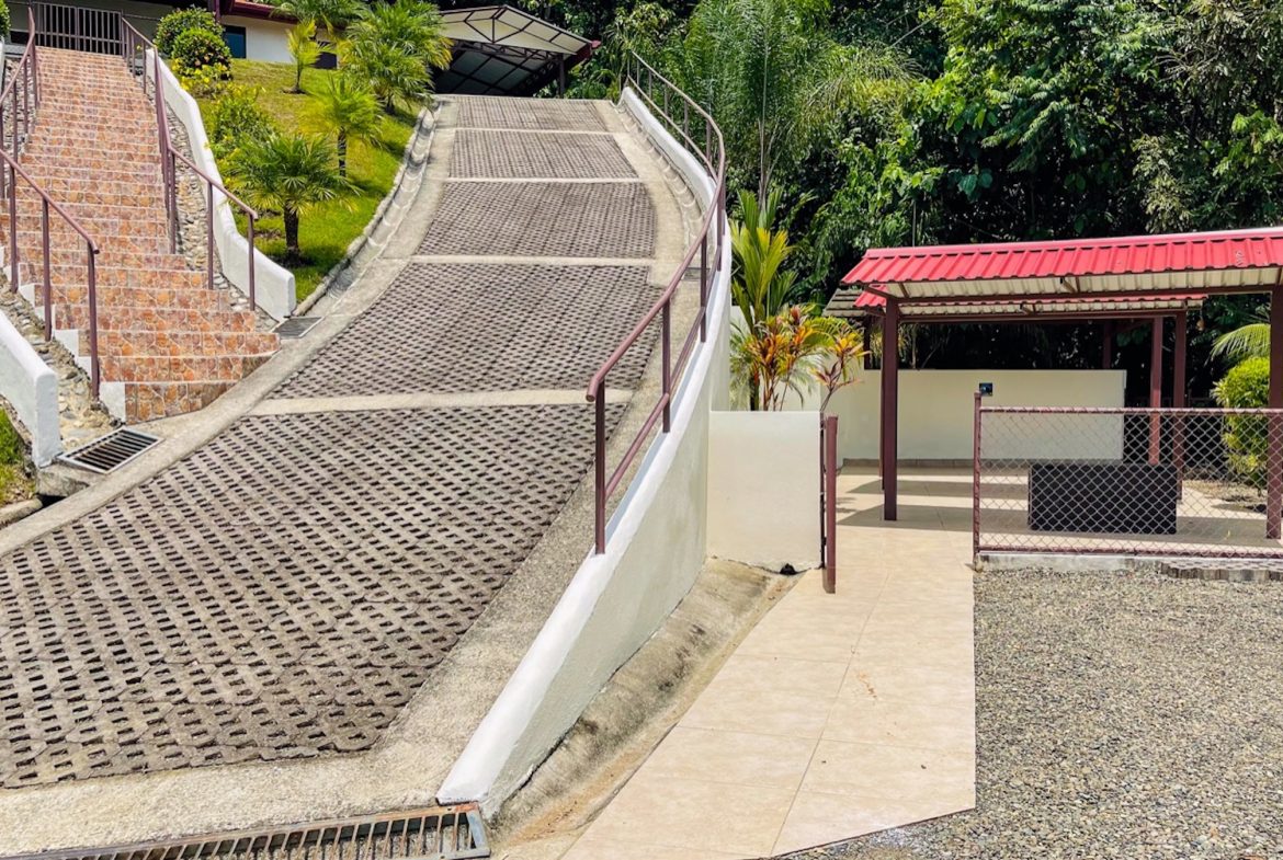 PROPERTY WITH TWO BEDROOMS AND OCEAN FRONT VIEWS, IN BALLENA – 1 ACRE, Uvita, Costa Rica — photo 3