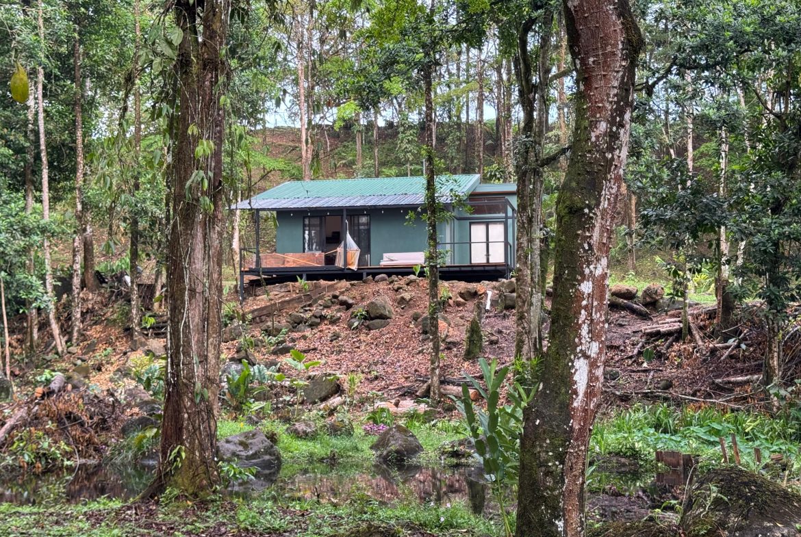 PROPERTY WITH ONE BEDROOM WITH BEAUTIFUL VIEWS OF THE NATURE, IN QUIZARRA PEREZ ZELEDON – 4.5 ACRES