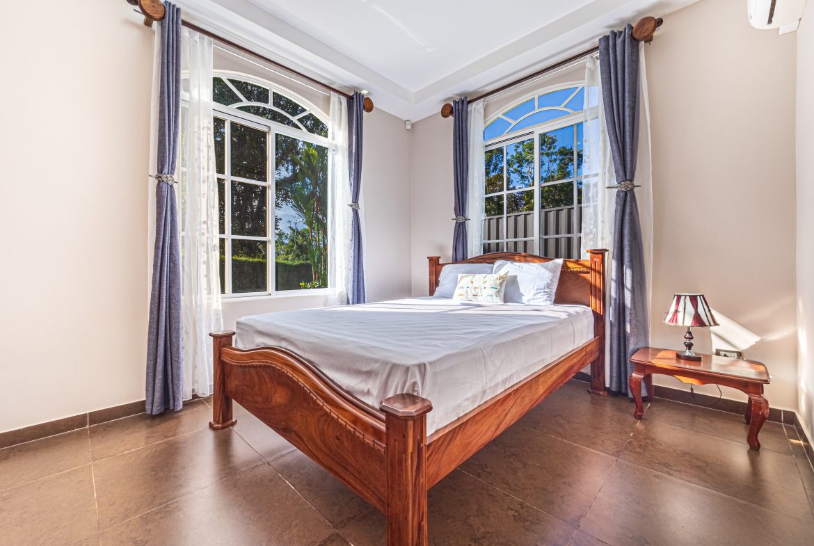 BEAUTIFUL PROPERTY WITH FIVE BEDROOMS, IN LOS LAURELES  STREET UVITA – 0.23 ACRES