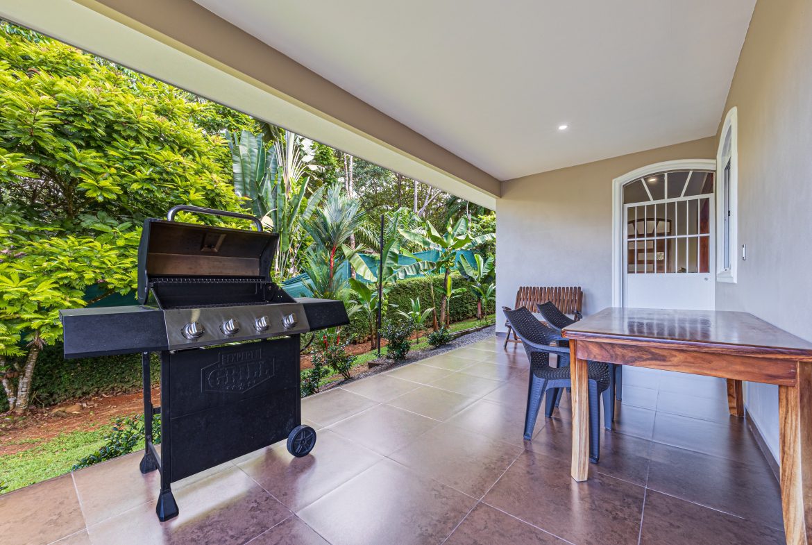 BEAUTIFUL PROPERTY WITH FIVE BEDROOMS, IN LOS LAURELES  STREET UVITA – 0.23 ACRES