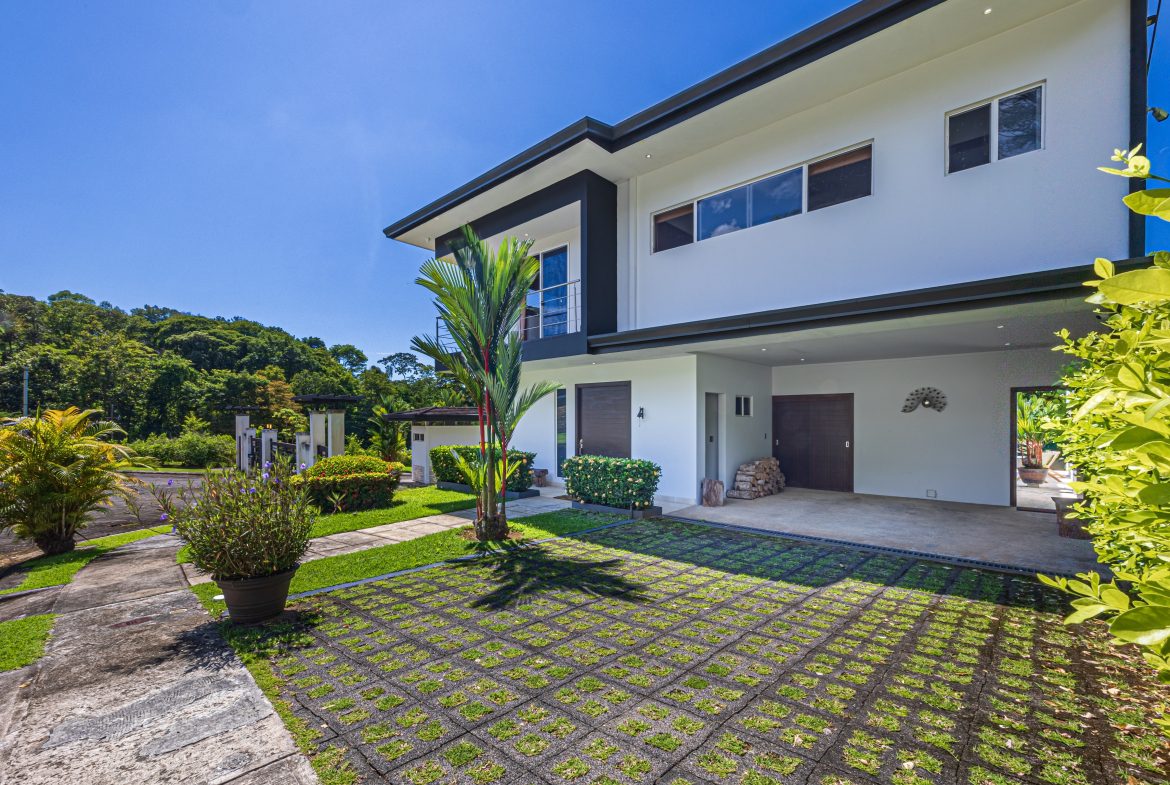 PROPERTY WITH TWO BEDROOM IN A GATED COMMUNITY, IN PLAYA HERMOSA – 0.076 ACRES, Uvita, Costa Rica — photo 5