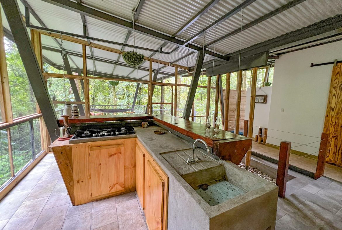 JUNGLE PROPERTY WITH THREE BEDROOM IN THE MIDDLE OF THE NATURE, IN PIEDRAS BLANCAS – 1.87 ACRES