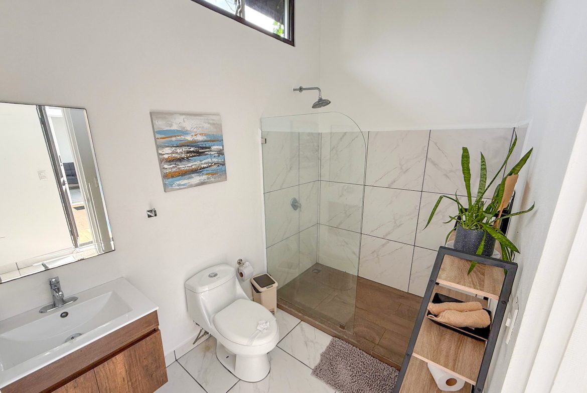PROPERTY WITH TWO BEDROOM A STEPS OF THE BEACH, IN BAHIA BALLENA – 0.09 ACRES