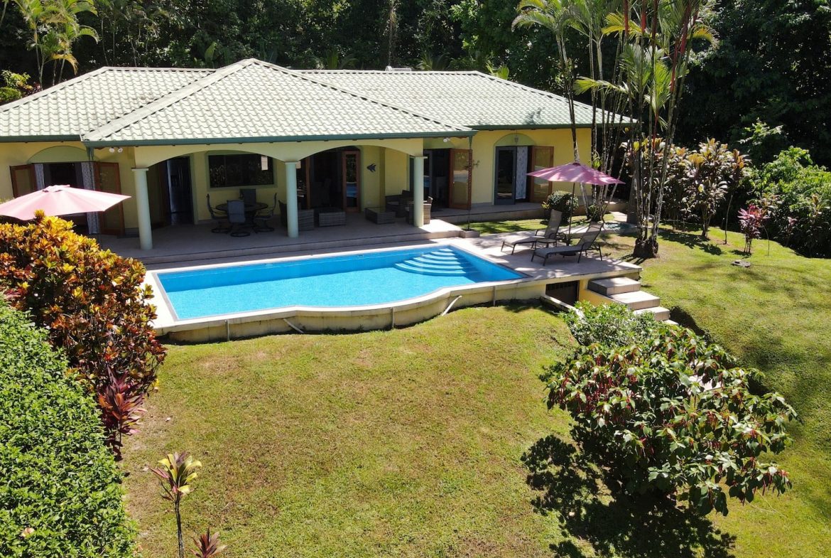 JUNGLE PROPERTY WITH THREE BEDROOM IN CINCO VENTANAS – 1.5 ACRES, Uvita, Costa Rica — photo 2