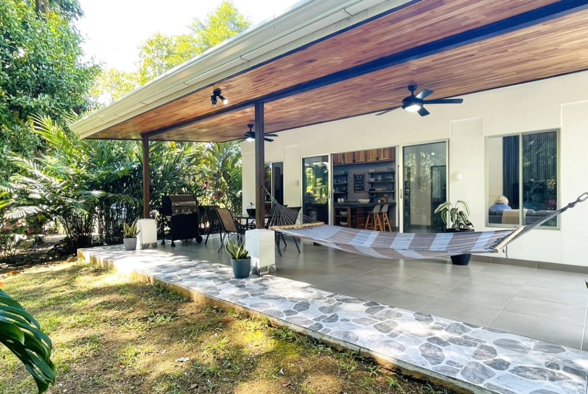 PROPERTY WITH TWO BEDROOM IN A SOLAR POWERED IN A GATED COMMUNITY, IN OJOCHAL – 1.24 ACRES, Uvita, Costa Rica — photo 7
