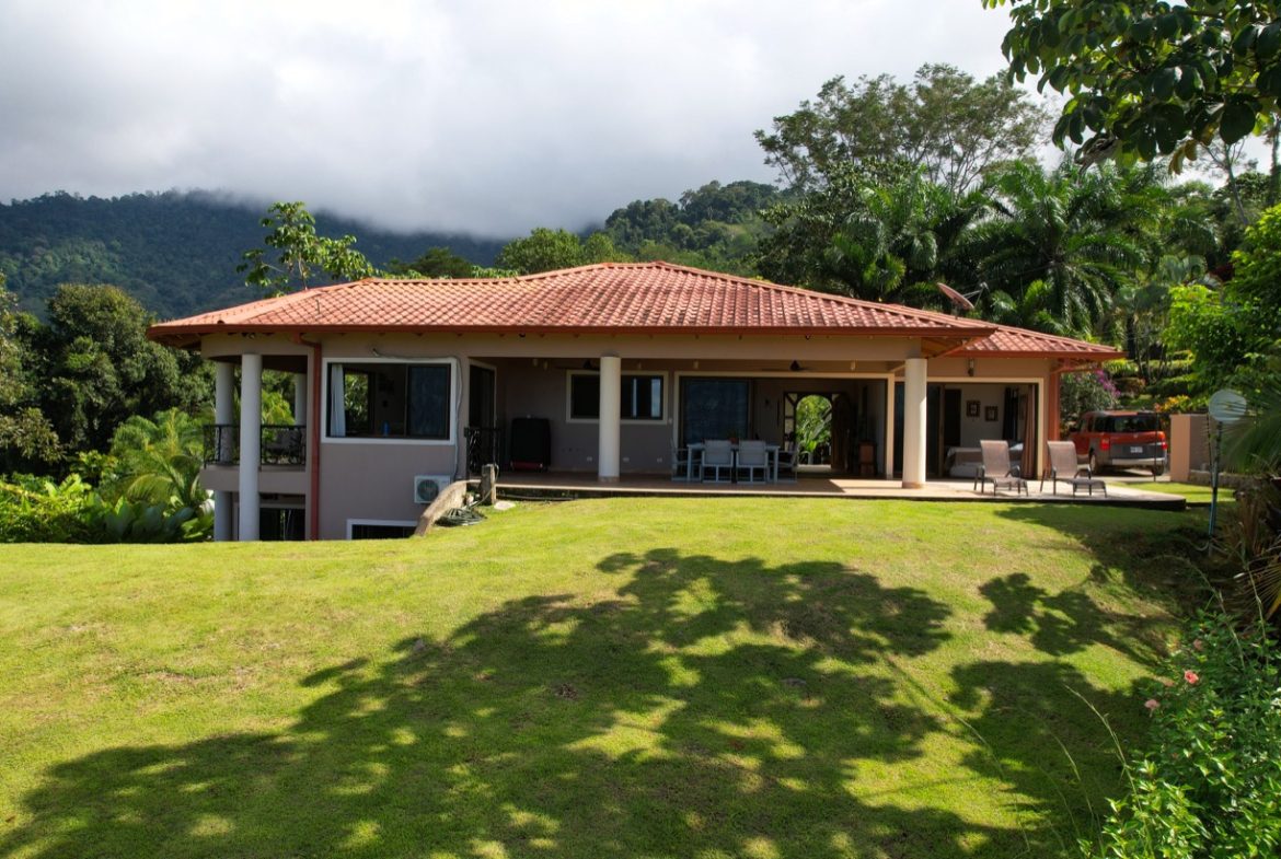 PROPERTY WITH FIVE BEDROOM IN OJOCHAL WITH SUNSET VIEWS – 0.65 ACRES, Uvita, Costa Rica — photo 2
