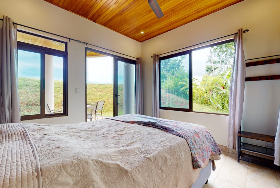 PROPERTY WITH FIVE BEDROOM IN OJOCHAL WITH SUNSET VIEWS – 0.65 ACRES