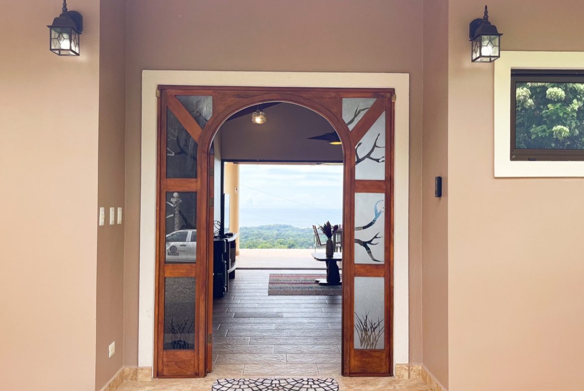 PROPERTY WITH FIVE BEDROOM IN OJOCHAL WITH SUNSET VIEWS – 0.65 ACRES, Uvita, Costa Rica — photo 4