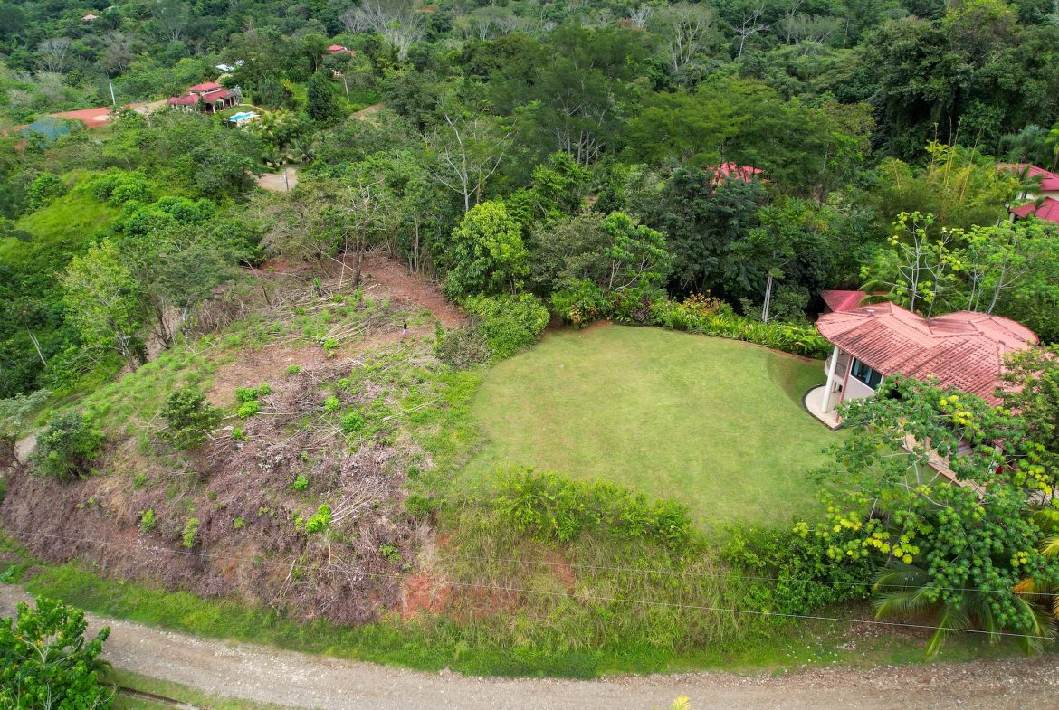 BUILDING PROPERTY WITH PARTIAL OCEAN VIEWS, IN OJOCHAL – 0.80 ACRES
