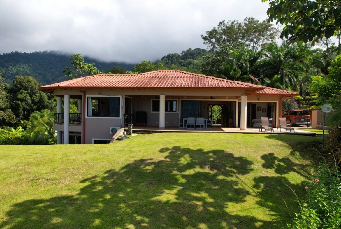 RESIDENCE WITH ADDITIONAL LAND: A UNIQUE OPPORTUNITY, IN OJOCHAL – 1.45 ACRES, Uvita, Costa Rica — photo 3