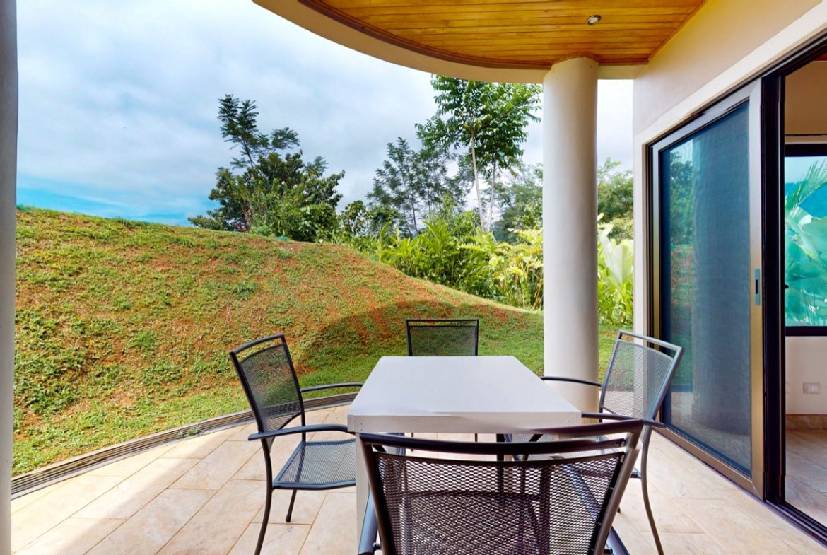 RESIDENCE WITH ADDITIONAL LAND: A UNIQUE OPPORTUNITY, IN OJOCHAL – 1.45 ACRES
