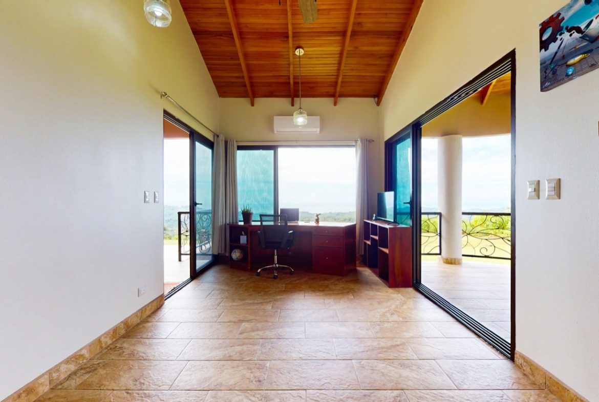 RESIDENCE WITH ADDITIONAL LAND: A UNIQUE OPPORTUNITY, IN OJOCHAL – 1.45 ACRES