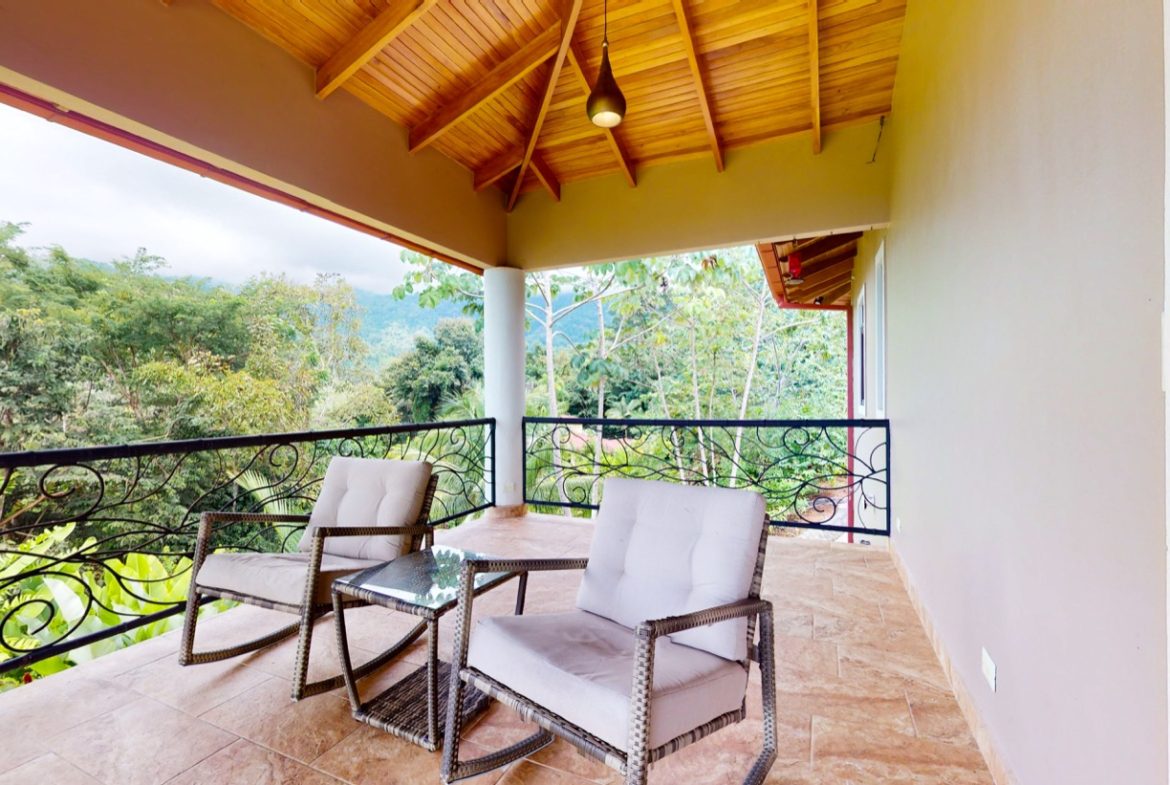 RESIDENCE WITH ADDITIONAL LAND: A UNIQUE OPPORTUNITY, IN OJOCHAL – 1.45 ACRES