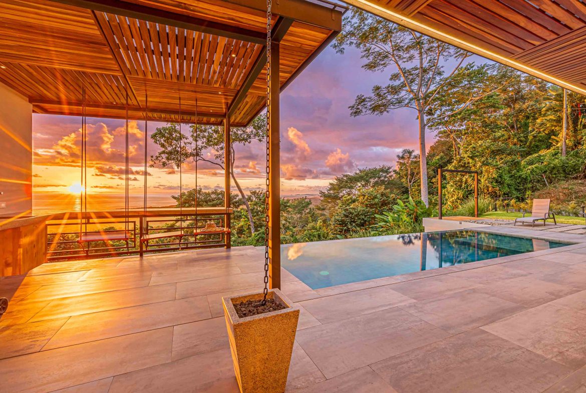 PROPERTY WITH FOUR BEDROOM AND SUNSET VIEWS SURROUNDED IN OF THE NATURE, IN HATILLO – 1.42 ACRES