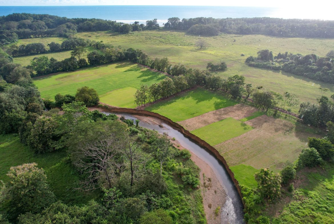 DEVELOPMENT PROPERTY WITH PUBLIC ROAD IN FRONT, IN HATILLO – 23 ACRES